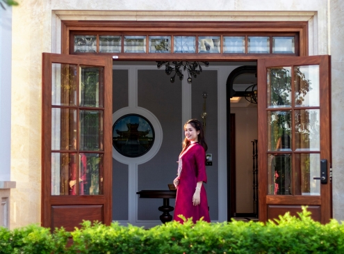 Nét Lụa Thướt Tha Bên Biệt Thự Triệu Đô
